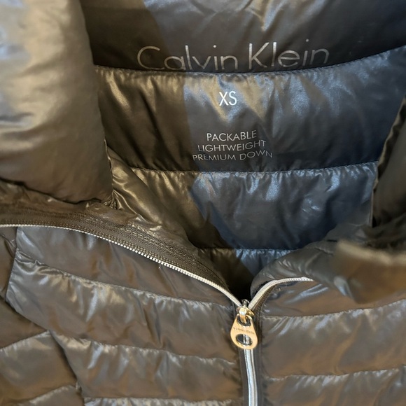 Calvin Klein Women's Charcoal Lightweight Puffer Jacket - Picture 2 of 10